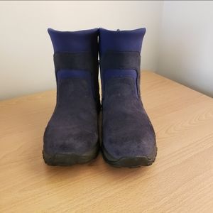 L.L. bean woman's size 9.